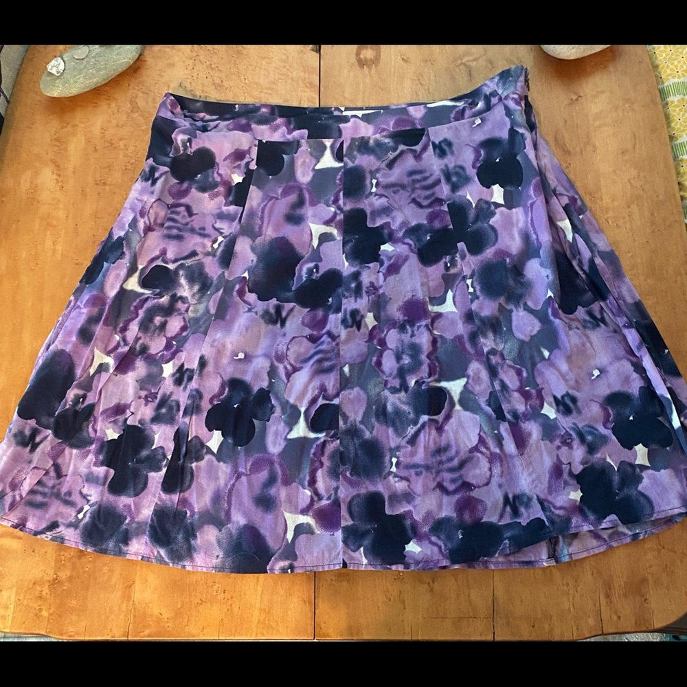 Loft Size 8 lined print skirt